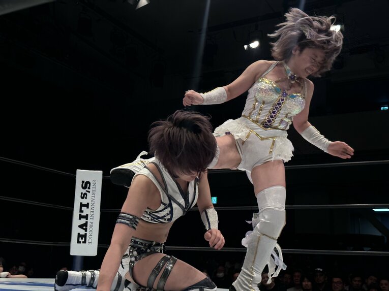 安納サオリvs中野たむ　©Norihiro Hashimoto