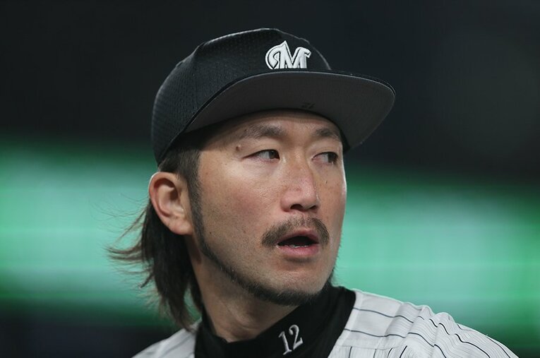 開幕投手として初めて白星をあげたロッテ石川歩（4月11日で34歳）。「専門学校に進もうと思っていた」という学生時代を振り返った ／ photograph by Chiba Lotte Marines