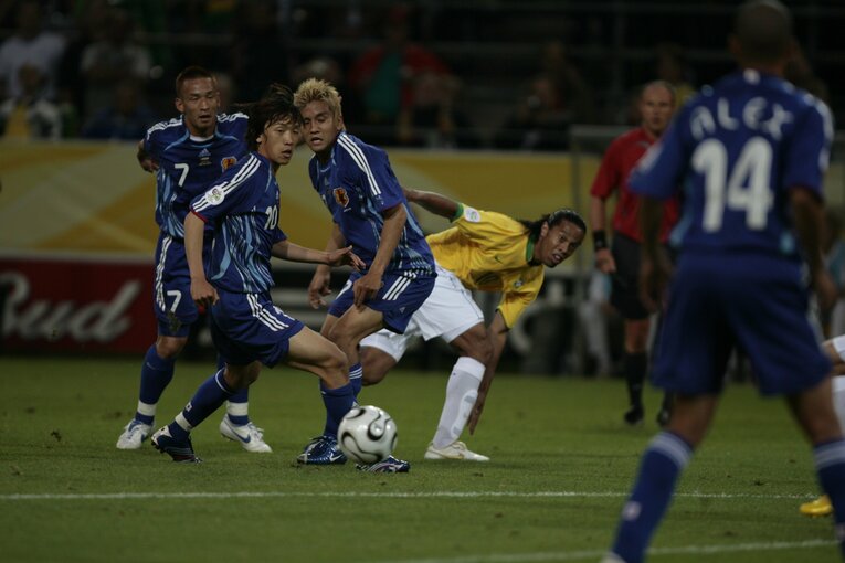 中田英寿、中村俊輔をはじめ錚々たるメンバーを揃えて「史上最強」と呼ばれたが、まさかの結果に　©Naoya Sanuki/JMPA