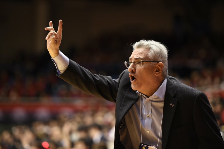 日本代表を率いるフリオ・ラマスHC©Naoya Sanuki