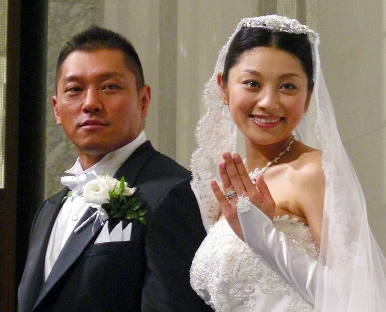 2008年7月、坂田亘と小池栄子の結婚式【2枚目／全3枚】　©JIJI PRESS