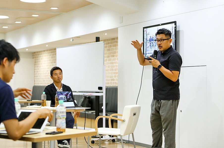 ライゾマ齋藤社長が池田純に語った、“スポーツとテクノロジー”融合の未来。<Number Web> photograph by Kiichi Matsumoto
