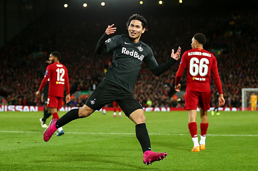 南野拓実がザルツブルクで得た宝。「俺めっちゃサッカー好きやで!」<Number Web> photograph by Getty Images