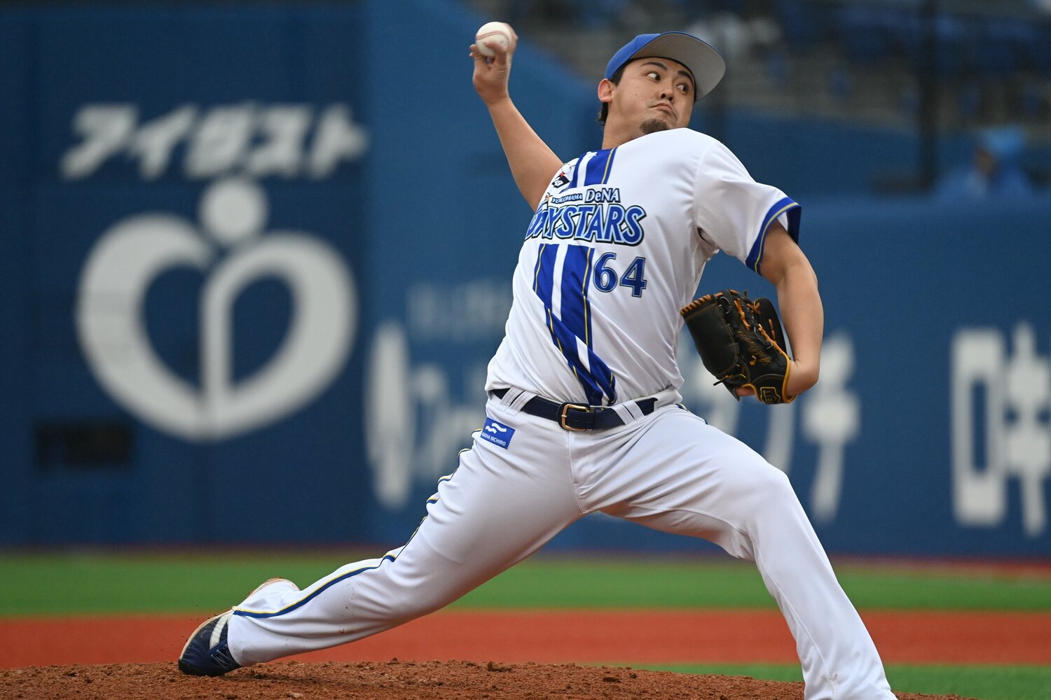 投球の半数以上を占めるフォークを投げわけていく　©Naoya Sanuki