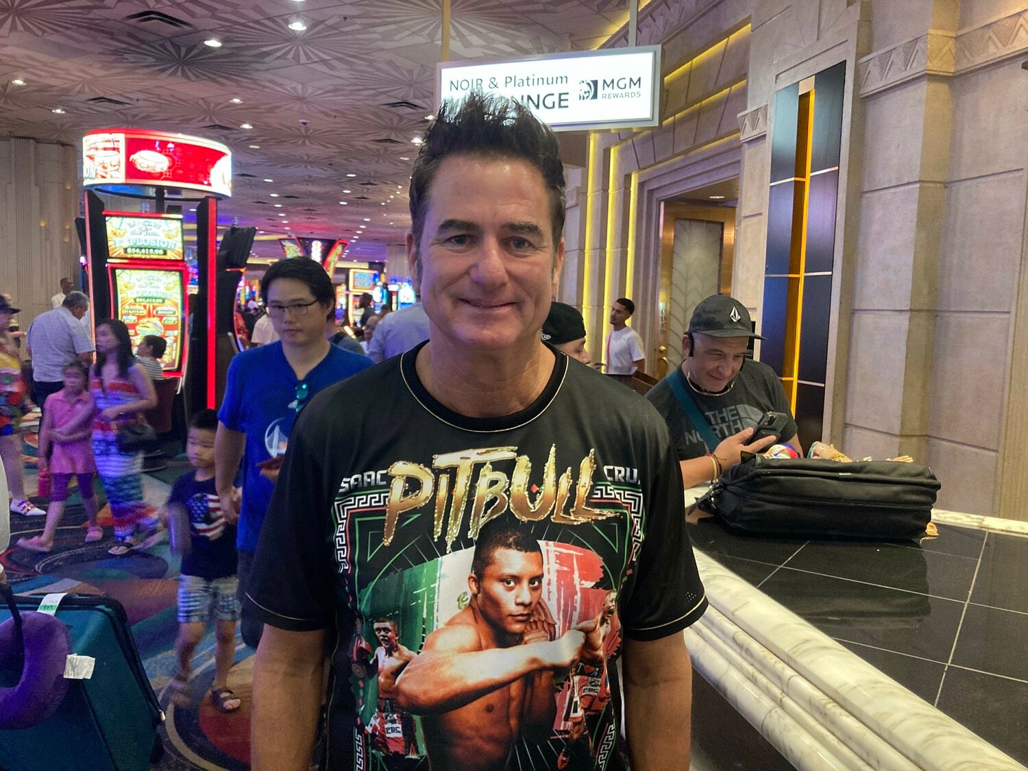 インタビューに応じたショーン・ギボンズ氏。井上vsフルトン、スペンスvsクロフォードと2つのビッグファイトを会場で見た数少ない一人だ(筆者撮影)