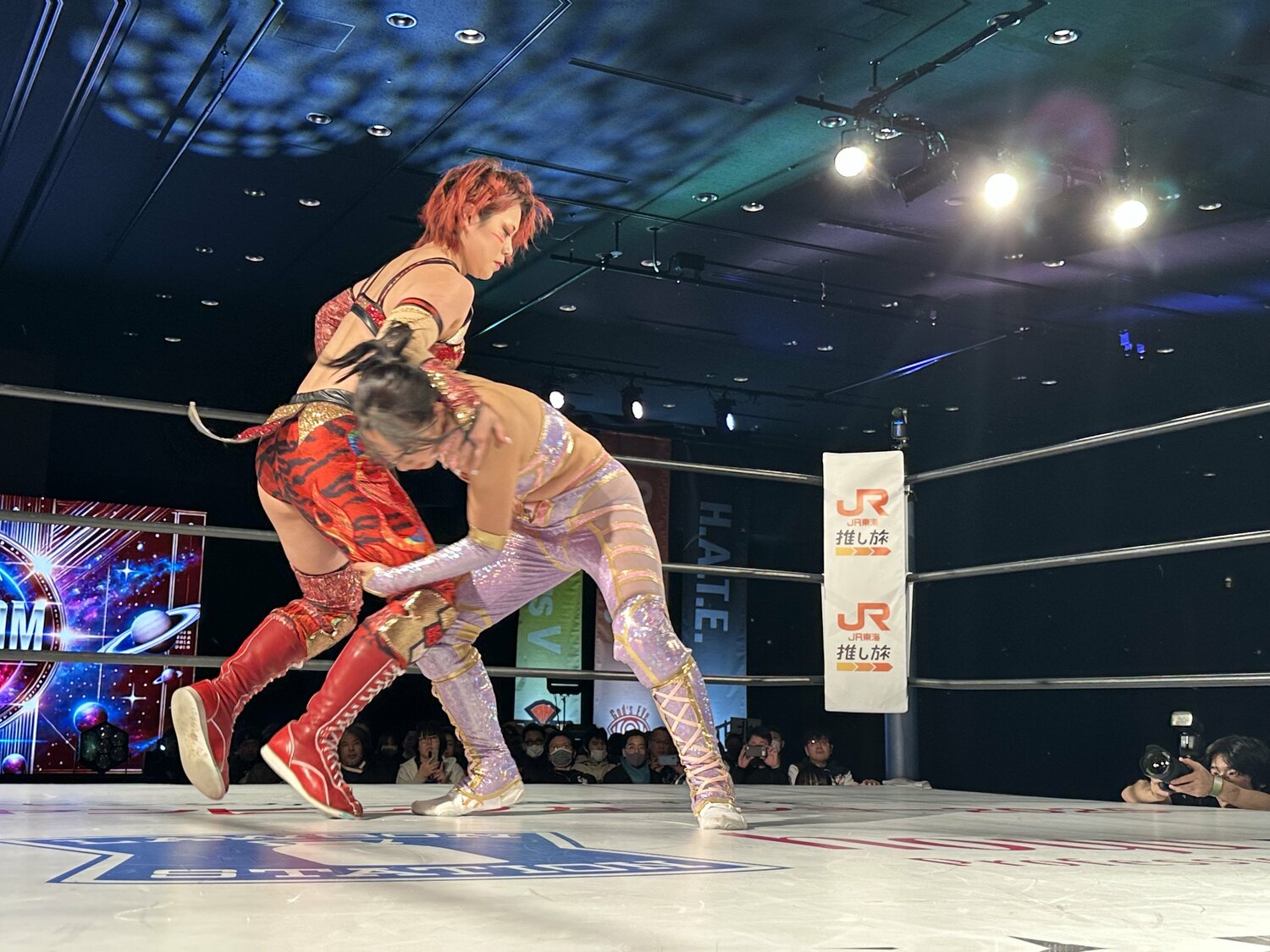 1月のデビュー戦では舞華と対戦