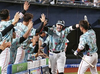 ロッテのホームランラグーン1年目、“本塁打赤字”の解消は別の理由も！＜Number Web＞ photograph by Kyodo News