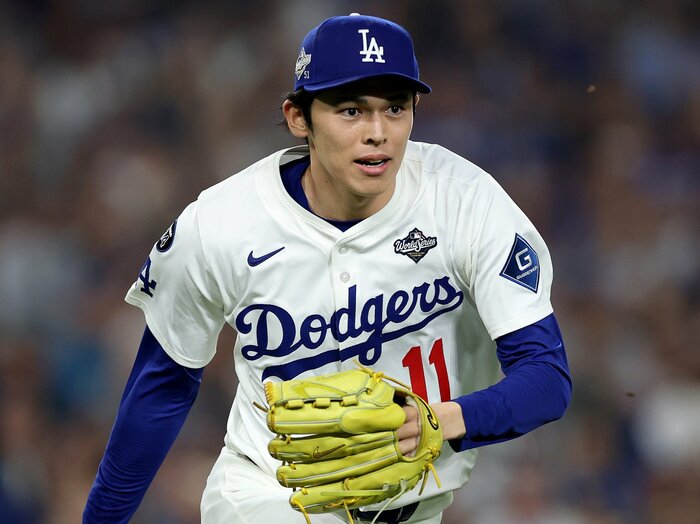 「ロバーツ監督、ピッチャー交代が昔から下手…」疑問視していたNHK解説者が…思わず絶賛「佐々木朗希が完全復活するきっかけになった」あのロバーツ采配＜Number Web＞ photograph by Getty Images