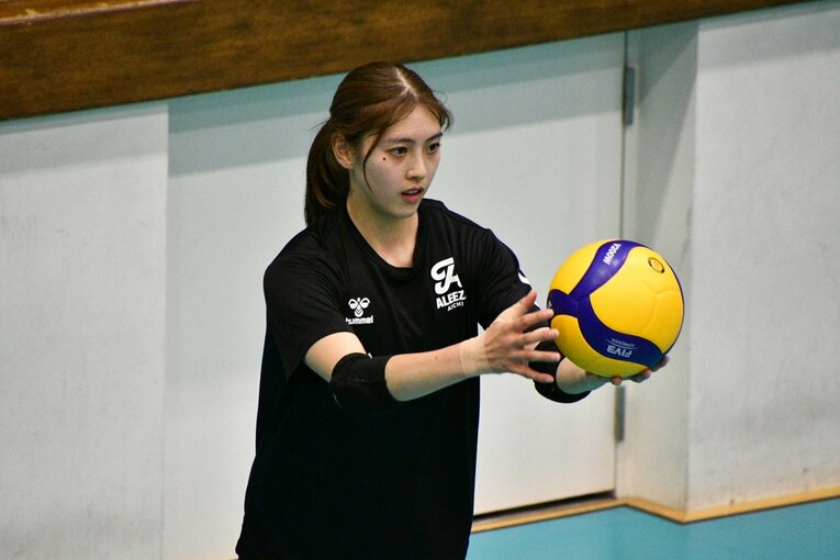 新シーズンに向けて汗を流す佐藤彩乃　©︎ALEEZA AICHI