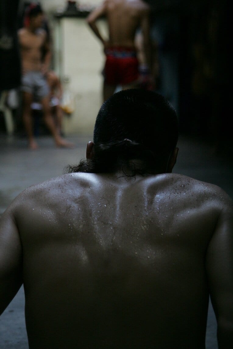 タイでトレーニングに励む辰吉丈一郎