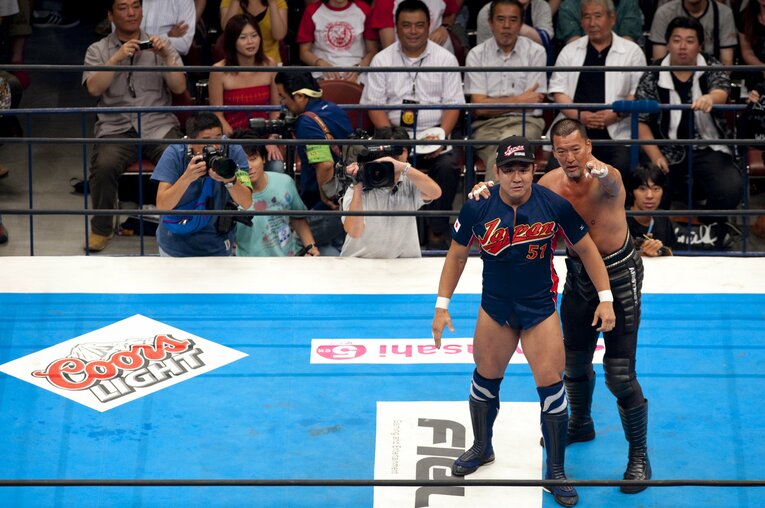 永田裕志と蝶野正洋　©BUNGEISHUNJU