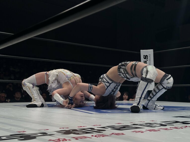 安納サオリvs中野たむ　©Norihiro Hashimoto