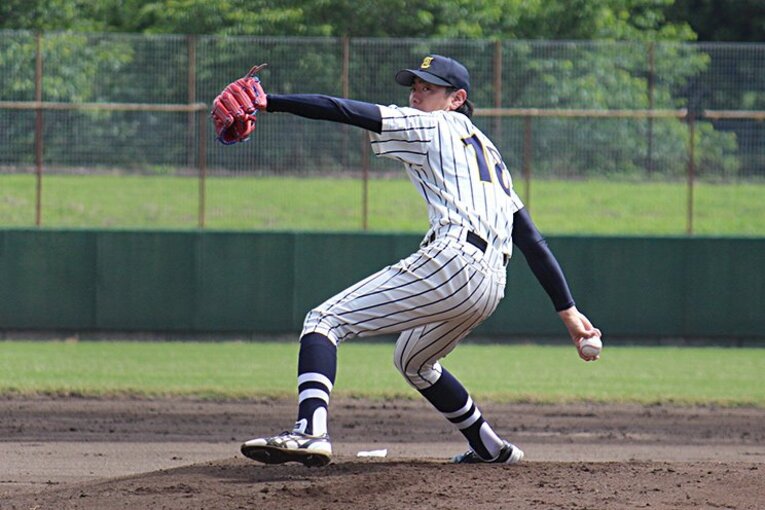 熊本で根を張るドラフト候補投手。2度続く苦難にも「運命は変えられる」。(2)