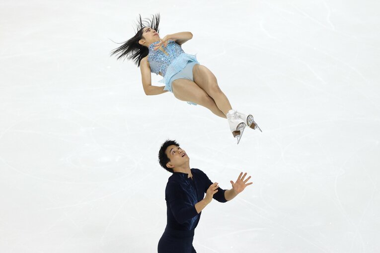 「隣にパートナーがいるから大丈夫」ジャンプで転倒…大舞台のピンチで三浦・木原ペアを支えた信頼関係〈スケートアメリカ銀〉(8)