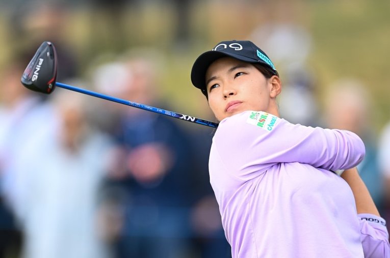 2年ぶりの王座奪還とはならなかったが、攻めのゴルフを見せた渋野日向子。3日目には一時首位に立った ／ photograph by Golffile/AFLO
