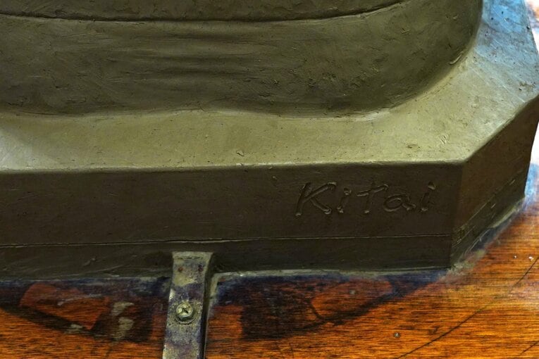 後ろに北井博文さんのサインが入っている