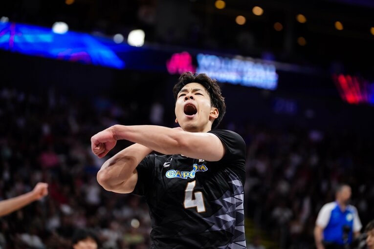 会場を大興奮させた宮浦健人の雄たけび　©︎Volleyball World