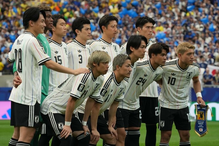 日本代表の先発メンバー　©Masashi Hara