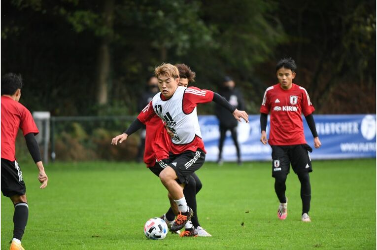 ストッパー酒井宏樹は大収穫も  “引き出しにある対応策をすぐ取り出せない” 森保Jの再課題(45) ／ photograph by JFA