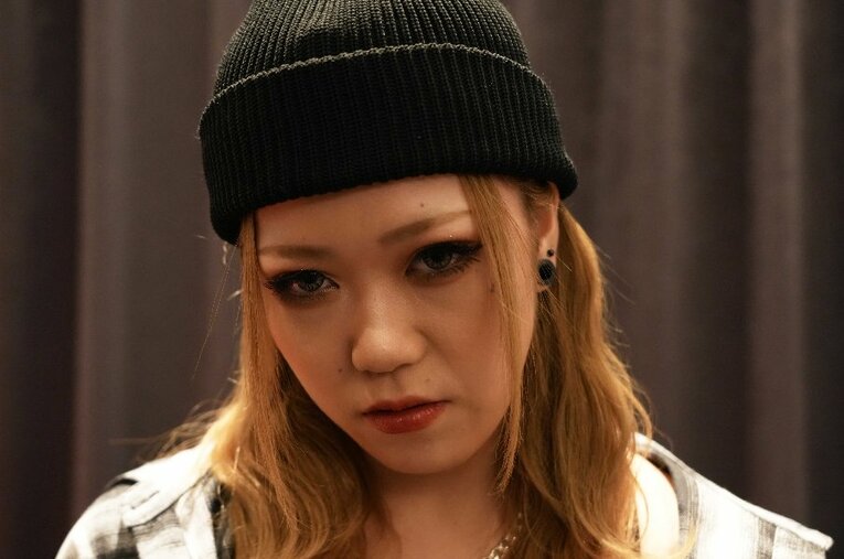 最終目標は「プロレス界の顔」。デスマッチを“休業中”の鈴季すずは、最短距離でスターダムのベルト総取りを宣言した ／ photograph by Essei Hara