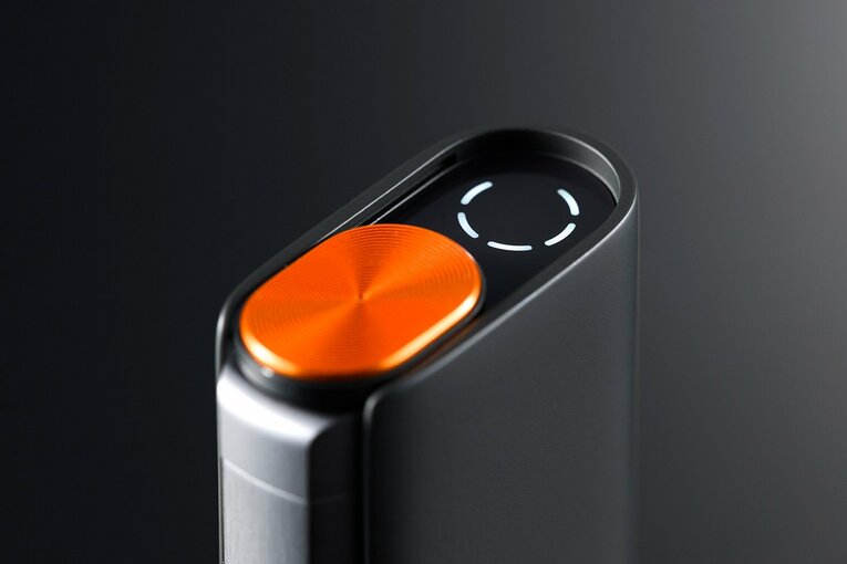 円形モチーフを取り入れ、スピード感と連続性を視覚的に表現した特別仕様デザイン