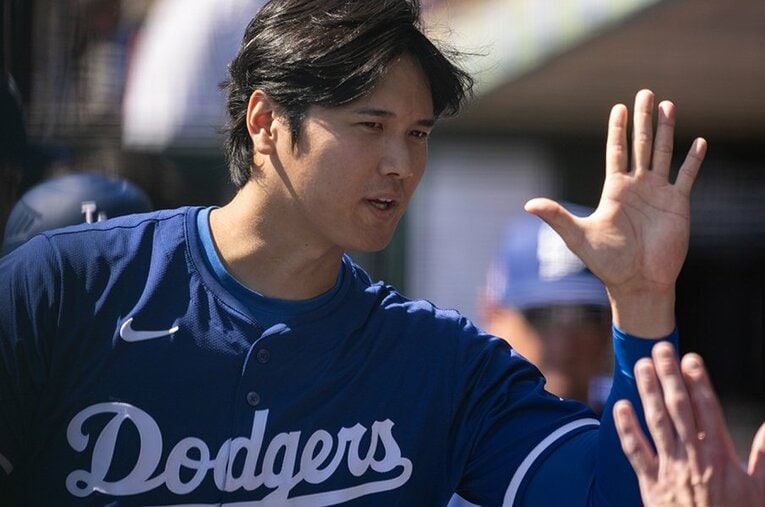 ドジャース1年目のキャンプから快打を見せていた大谷翔平。このタイミングで突然の結婚発表もした ／ photograph by Nanae Suzuki