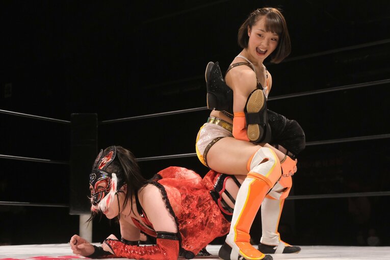 サイコロで勝敗が決まる？ 人気団体が “脱プロレス”で見せる女優たちのチャレンジとは…エース青野未来「エンタメだけど闘いがある」(51)