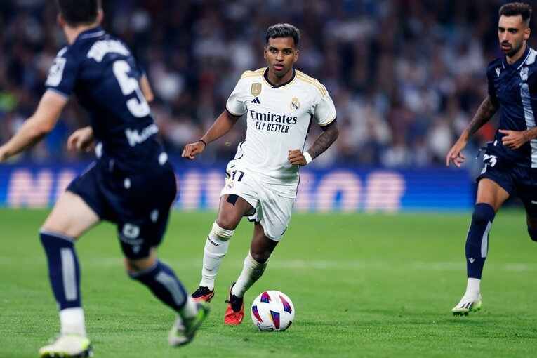 久保建英「幻のマドリー戦ゴラッソ」に余裕の笑み→クロース置き去り、先制点演出…“魔法使いタケ”のステップアップをカメラマンは見た(16)