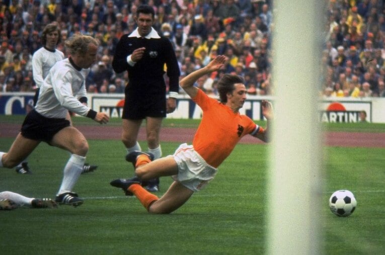 1974年W杯決勝でのクライフ　©Getty Images