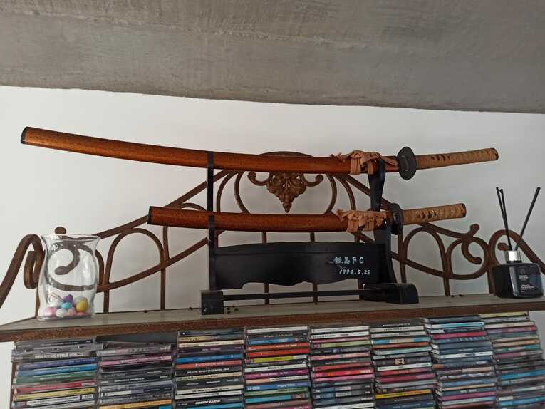 日本から持ち帰った日本刀の模型