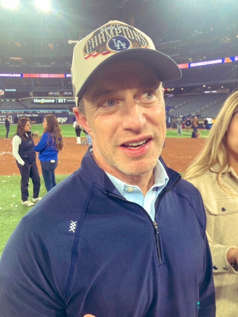 ワールドシリーズ連覇達成直後に真相を明かしたアンドリュー・フリードマン編成本部長（筆者撮影）