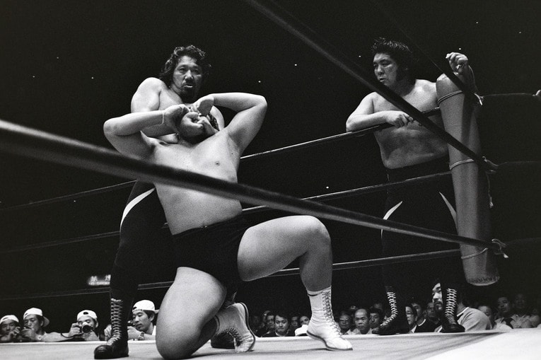 小鹿と大熊元司の極道コンビ。1979年8月26日の夢のオールスター戦では長州力、アニマル浜口組と戦った