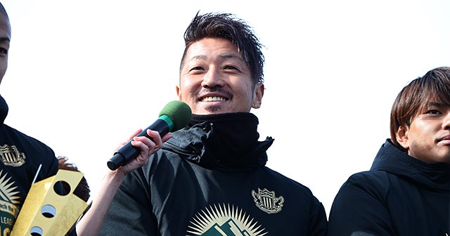 【美品】松本山雅 高崎寛之9番 サッカーシャツ Lサイズ 松本山雅・高崎寛之が再びJ1へ。「得点王を狙います」を、もう一度