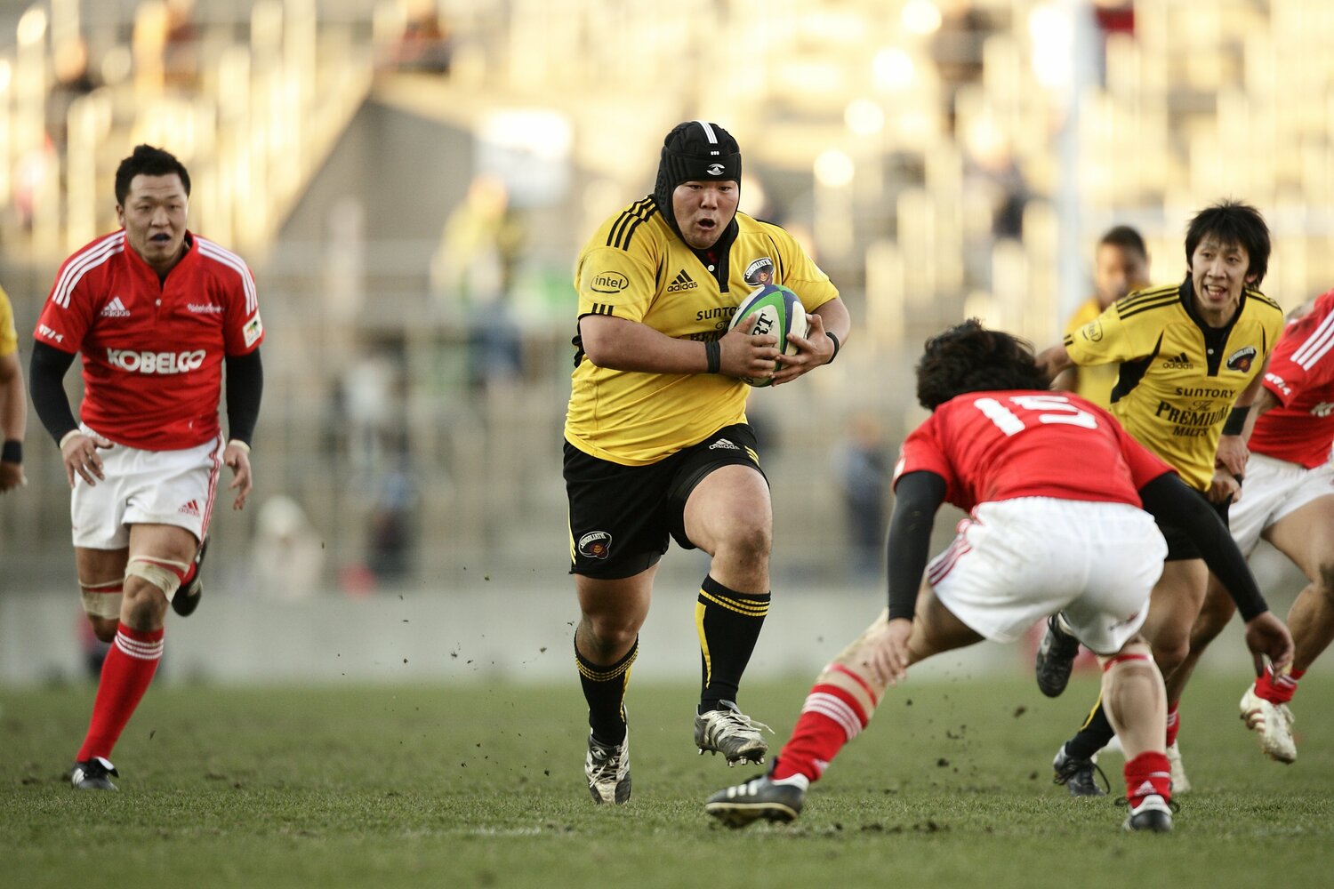 サントリーでは4度のリーグ優勝を経験（写真は2009年神戸製鋼戦）　©︎Tamon Matsuzono