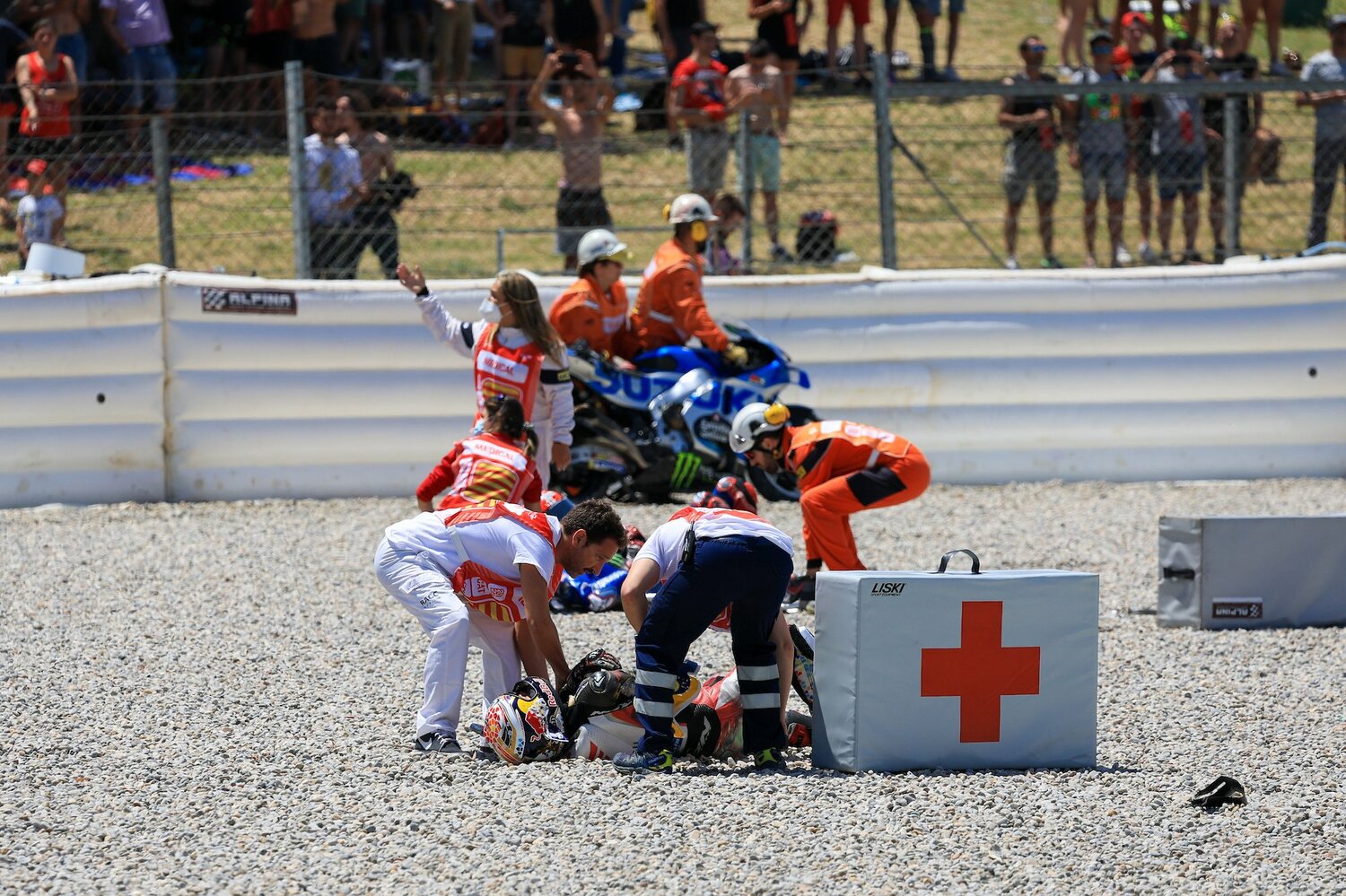 カタルーニャGPのクラッシュで、中上（手前）は一時入院。幸い骨折などの大事はなく、2週間後のドイツGPには出場した