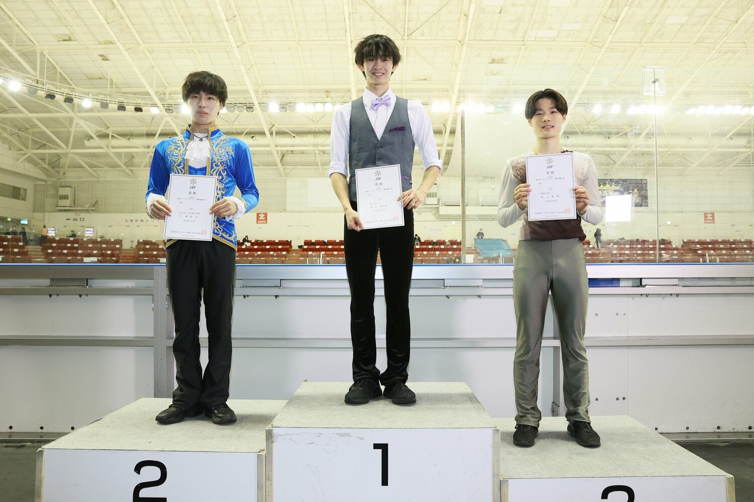 東京選手権で表彰台に乗る島田（中央）、三浦（左）、西山（右） ©︎AFLO