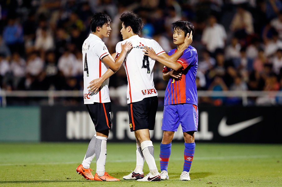 アカデミー時代には久保建英とも戦った橋岡（中央）©Yohei Osada/AFLO