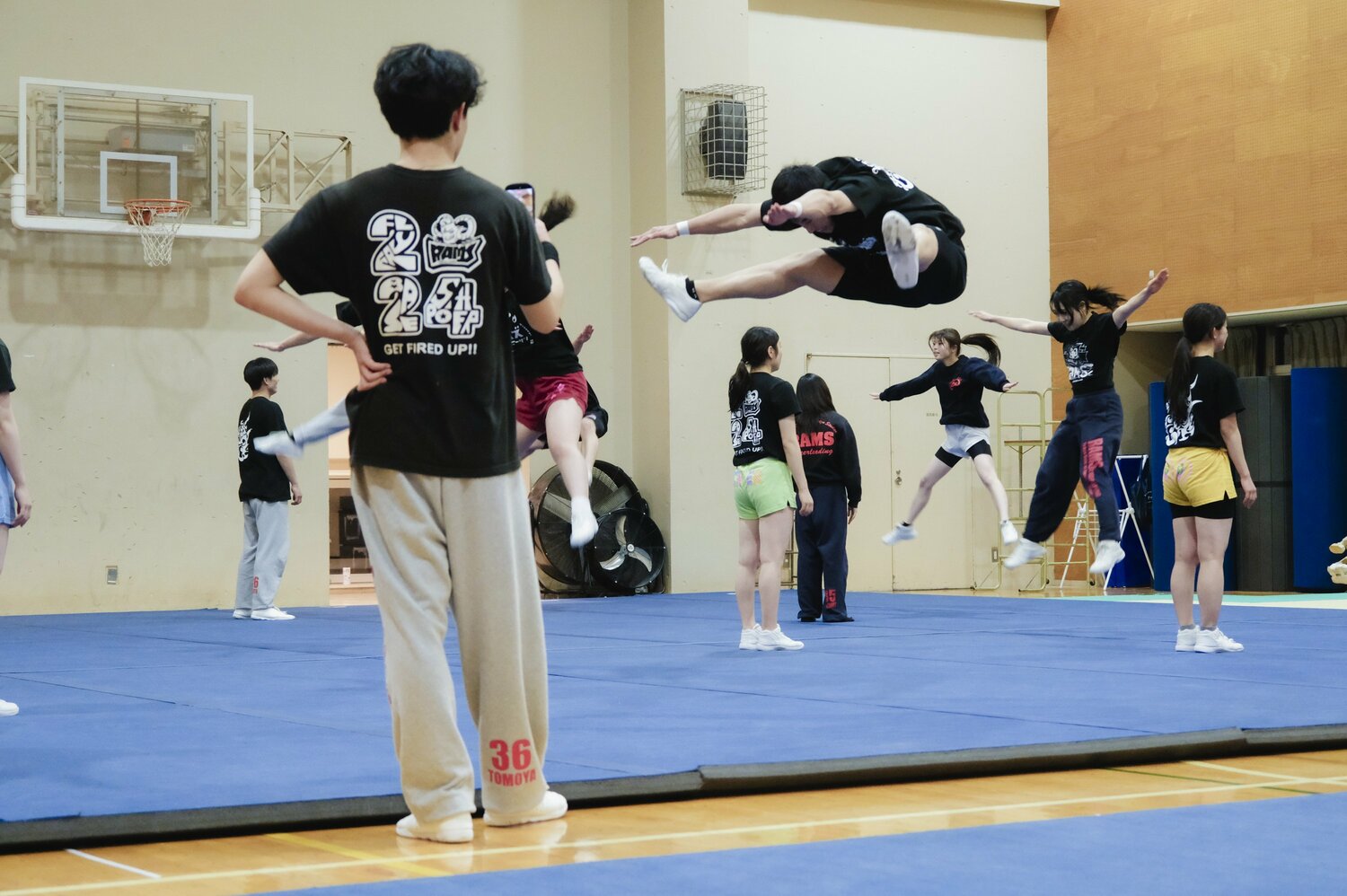 最初は大技ではなく基本的なステップ、ジャンプといったところからの指導スタートだったという　©Wataru Sato