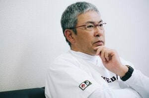 六大学野球“バットフリップ事件”で小宮山悟監督が「次の試合はベンチから外す」“喝”のワケは？「自分を祝福していいのはプロだけでしょう」