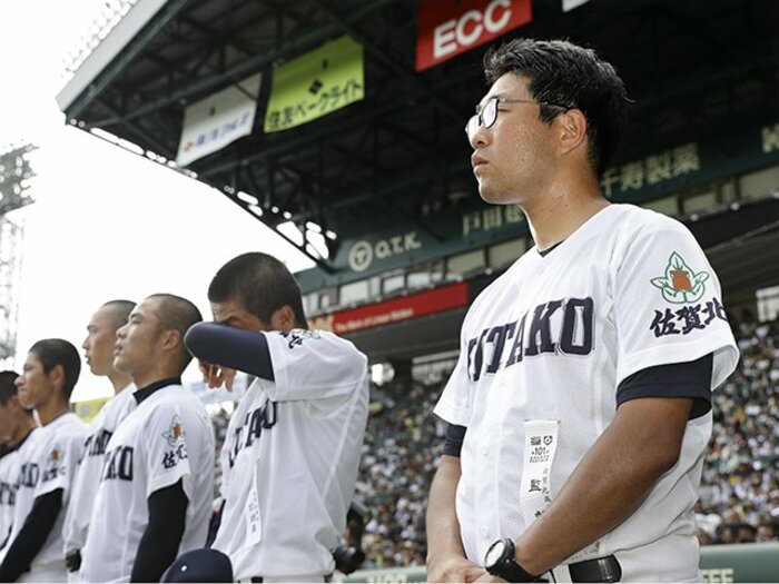 佐賀北・久保貴大監督は変わらない。選手の不信感を信頼に変えた2年間。<Number Web> photograph by Kyodo News