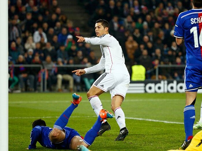 C・ロナウドが12試合で20ゴール中！「生ける伝説」を生む、稀なる環境。＜Number Web＞ photograph by AFLO