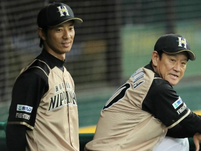 「フリーターでした。夜な夜な友達と…」青学大も野球部も辞め、WBC侍ジャパンのコーチが“野球を諦めた日”…人生を変えた「栗山英樹の本」<Number Web> photograph by JIJI PRESS