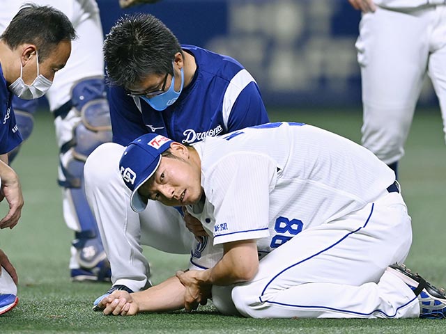 中日・木下雄介の“残酷で衝撃的な負傷”は大手術へ… 27歳の決断を支えた「悲劇のエース」中里篤史の経験談 - プロ野球 - Number Web -  ナンバー