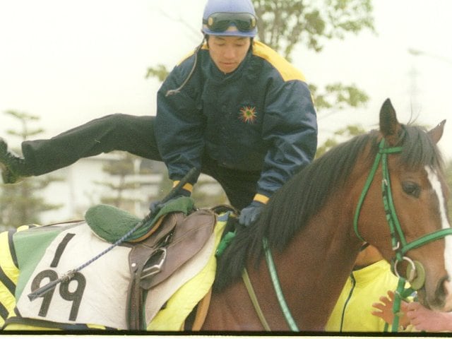 栗東って読めますか？ 滋賀県にある“ナゾの競馬駅”「JR栗東駅」には何