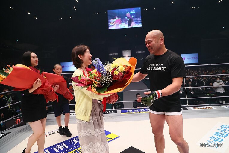 相撲界を懲戒解雇からRIZINへ…貴賢神がデビュー戦完敗でも見せた可能性とは？ 対戦した元警察官ファイターが絶賛した「凄い素質」(66)