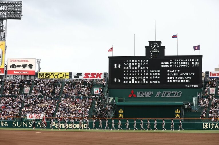 野球に取り組む若者が憧れる甲子園。そこで見た“高校野球の常識”を変える流れとは ／ photograph by JMPA
