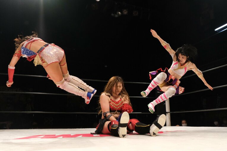 谷ももと組んだ「Wもも」　©Norihiro Hashimoto