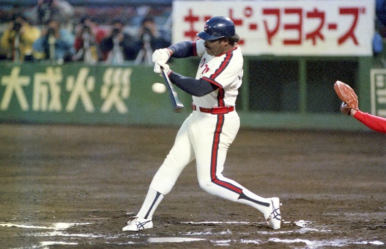 青木と僅差の生涯打率2位であるレロン・リー　©Sankei Shimbun