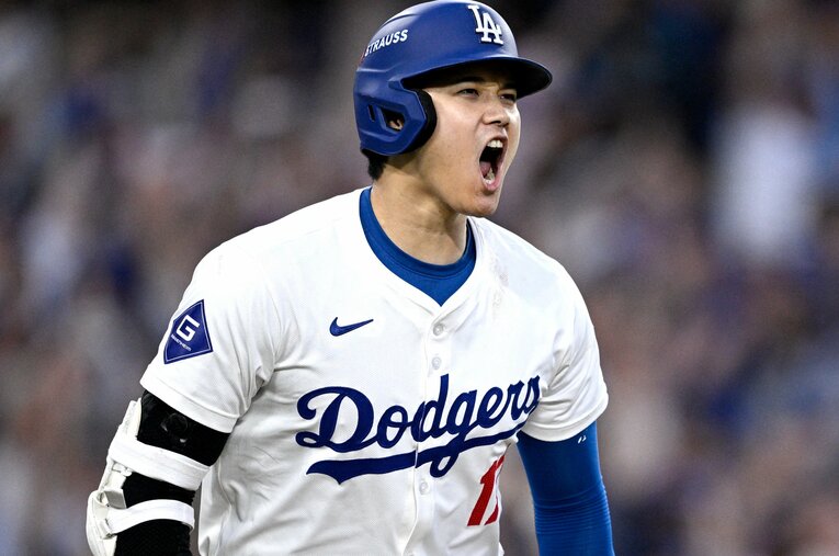 来シーズンの投球、そして開幕二刀流に注目が集まる大谷翔平 ／ photograph by JIJI PRESS