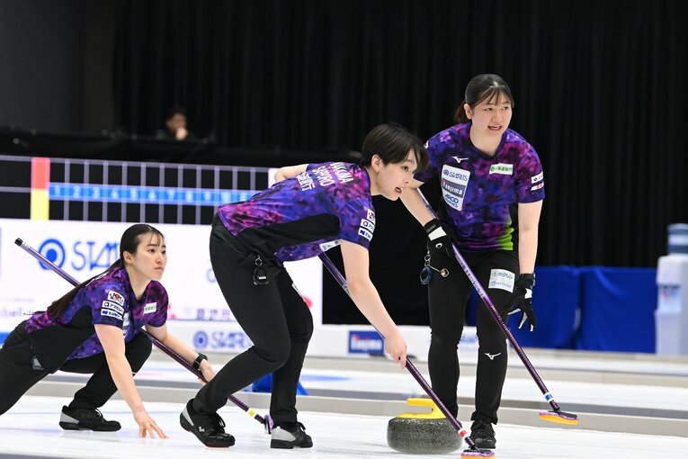 軽井沢SCと北海道銀行の激闘フォト（写真は右に続きます）　©JCA